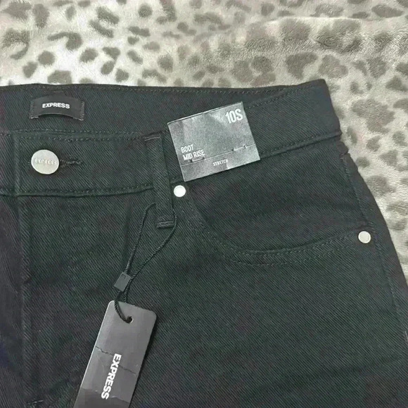 Express Mid Rise Bootcut Jean - Picture 5 of 5